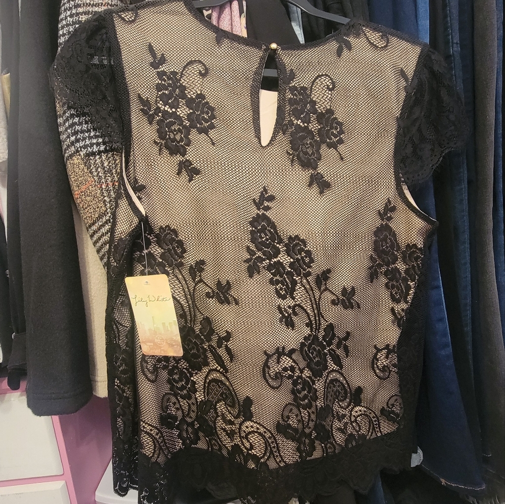 Lace top. - Picture 2 of 3
